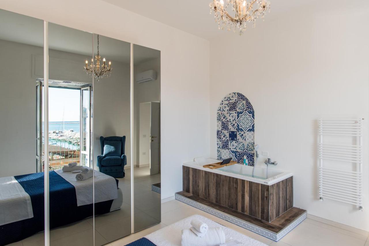Relais Mareluna - Luxury Apartments Salerno Exterior foto